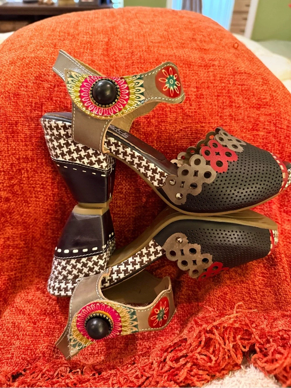 Artisan-Inspired L’ARTISTE Red and Black Women's Perforated Slingback Heels